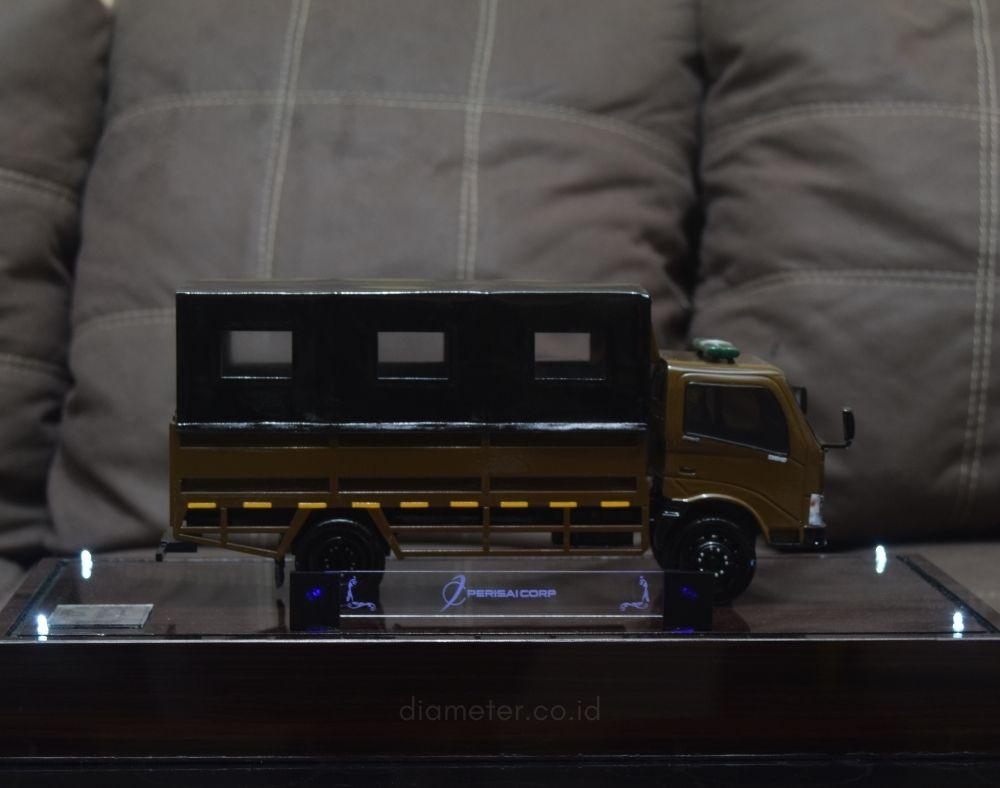 Truk Angkut Personil 4x4
