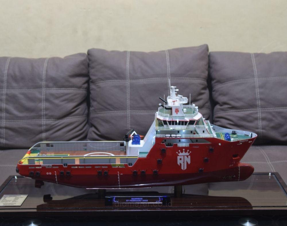 Kapal Supply Dhefin