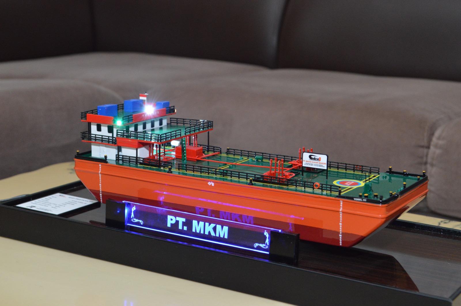 Kapal SPOB PT MKM