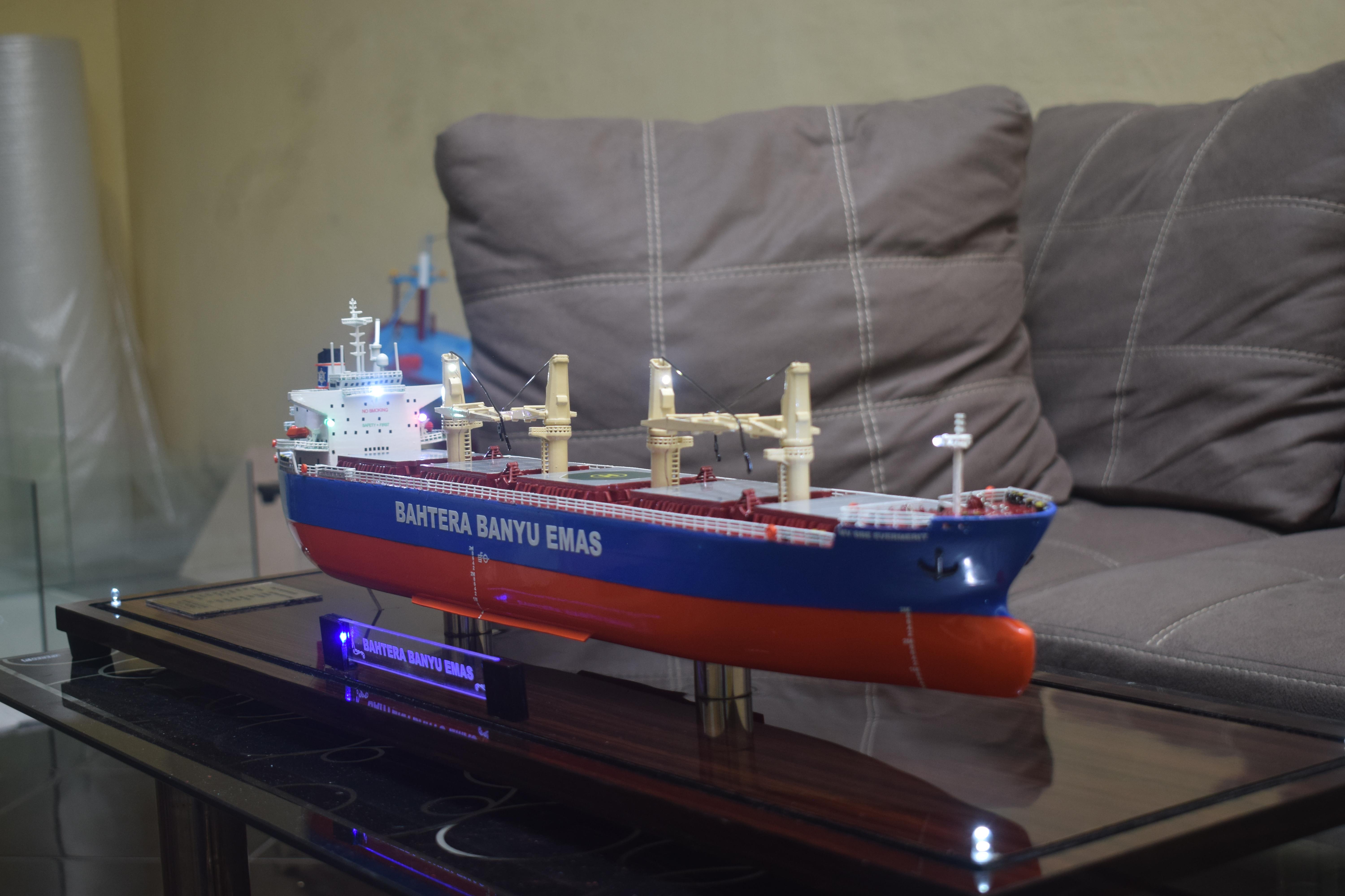 Kapal Bahtera Banyu Emas