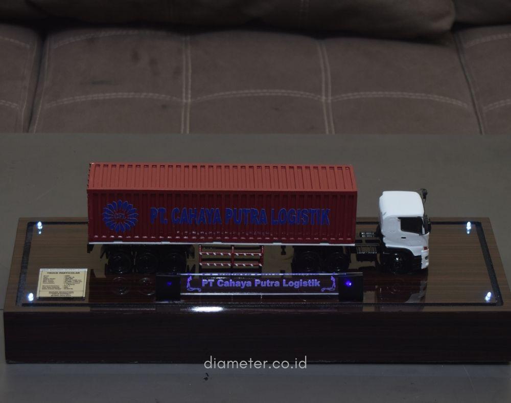 Truk Kontainer