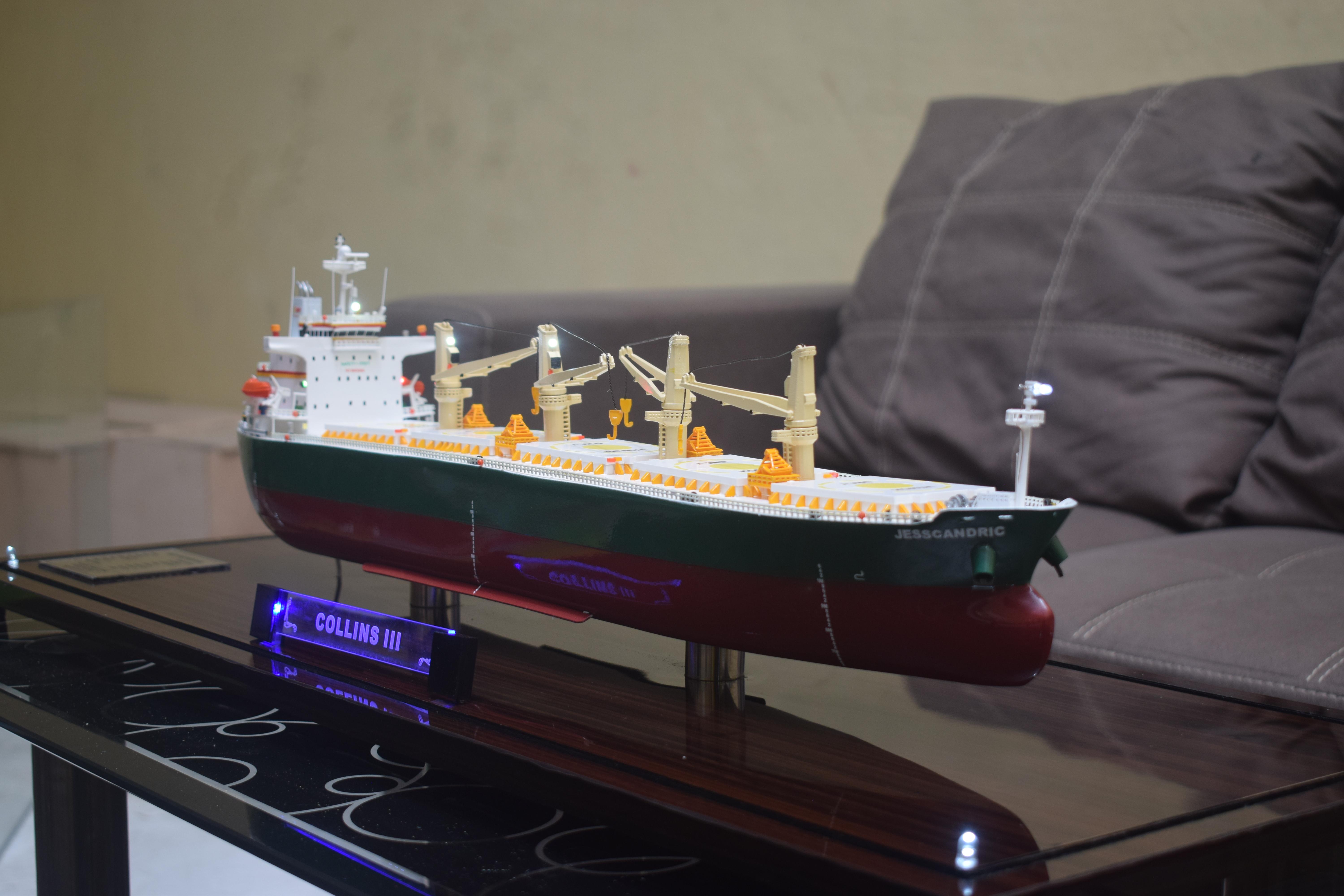 Kapal Bulk Carrier Collins