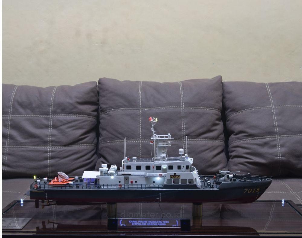 Kapal Polisi Prahasta 7015