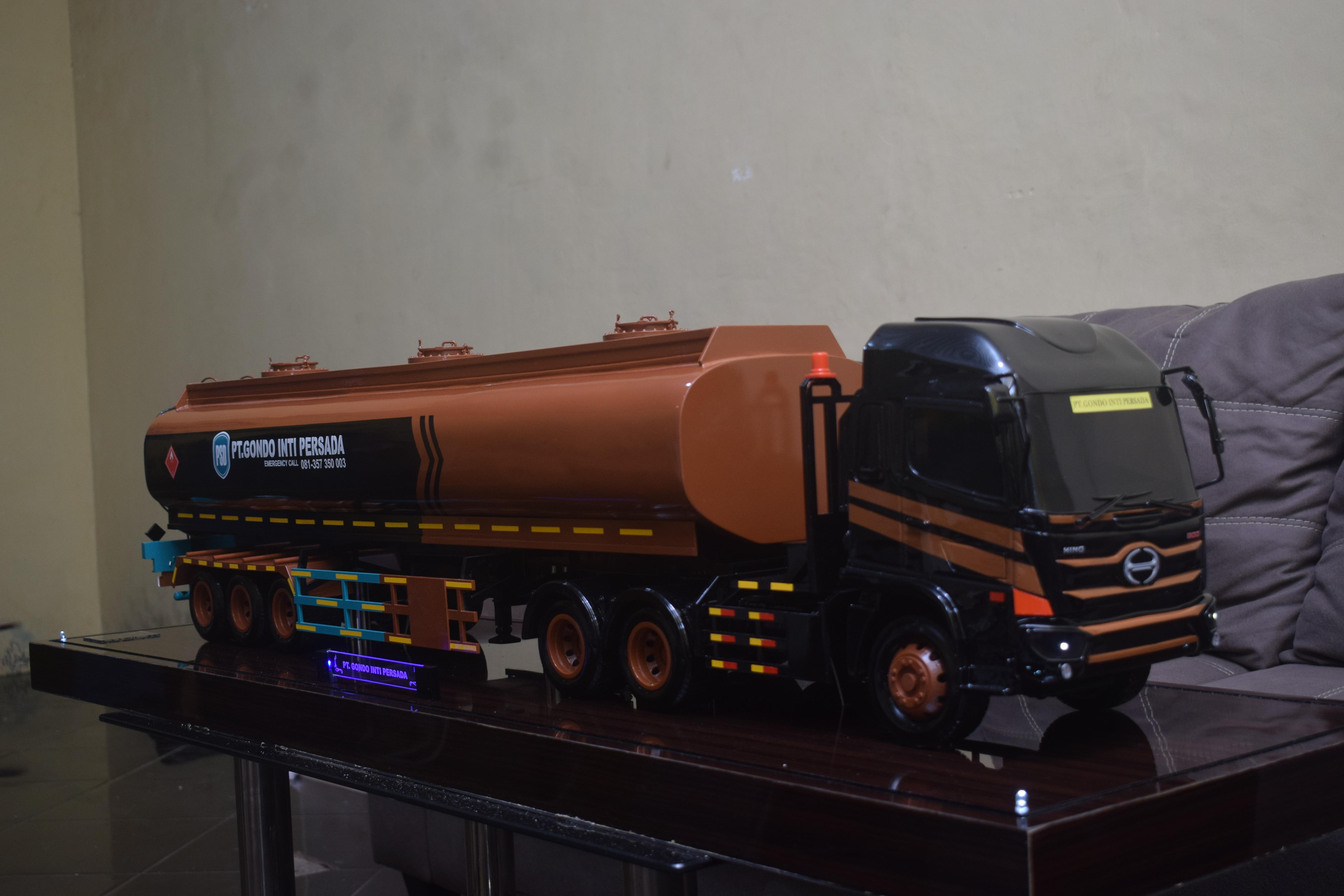 Truk Tanki PT Gondo