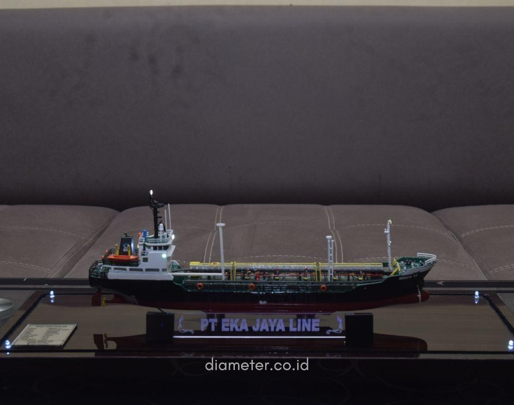 Kapal Tanker Erica 12